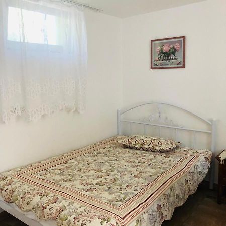 Студия С Двориком В Отраде Одесса Экстерьер фото